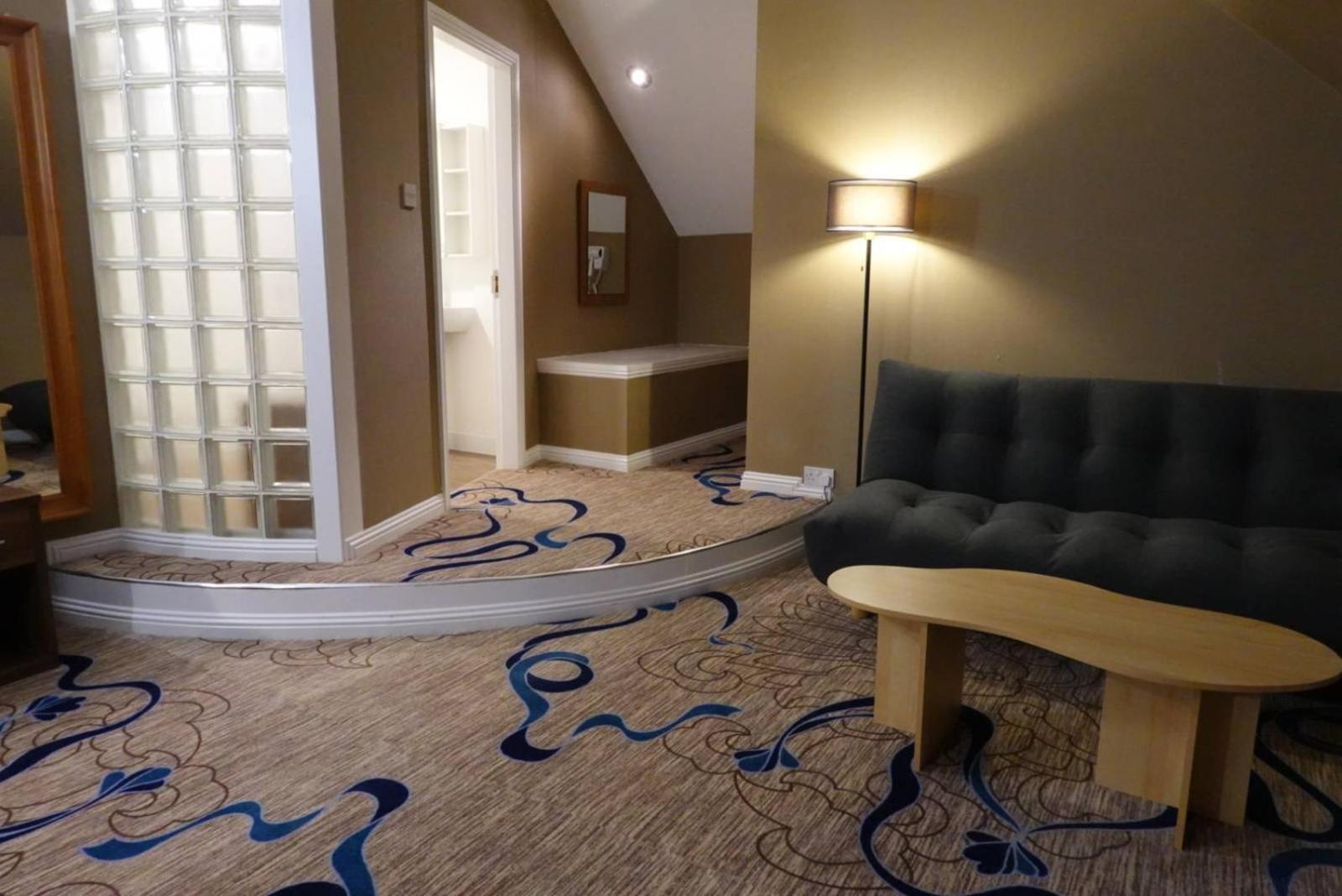 Kelpies Hotel フォルカーク エクステリア 写真